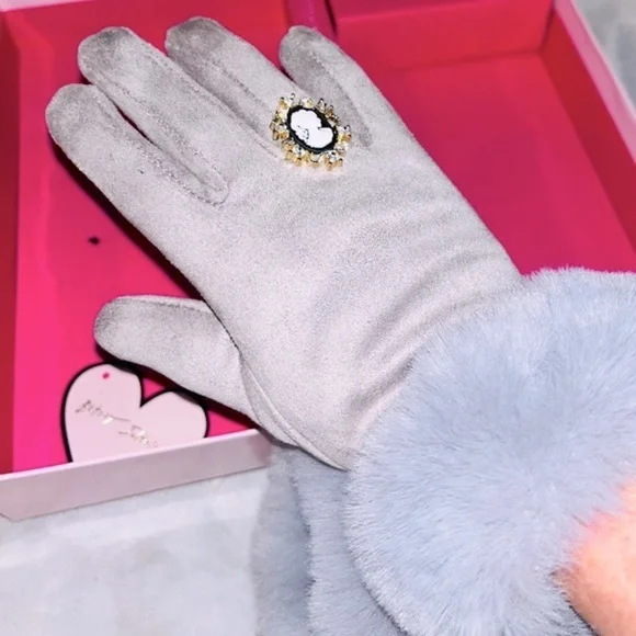 BETSEY JOHNSON SET Matching Wallet & Gloves NEW - Picture 5 of 9